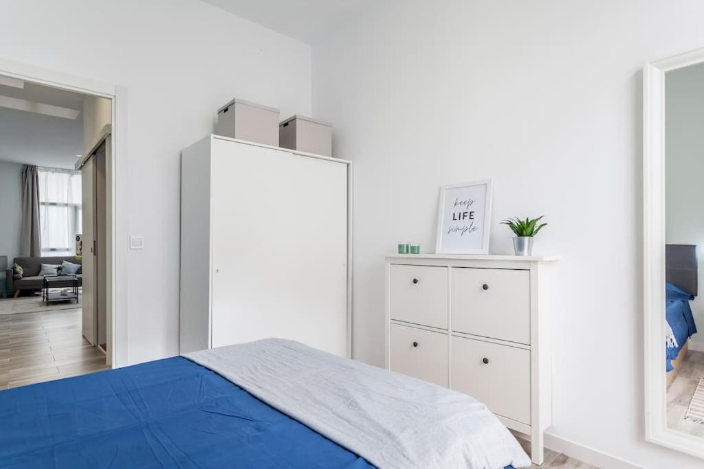Apartamento Nuevo Cerca De La Playa Y Del Centro Valencia Exterior photo